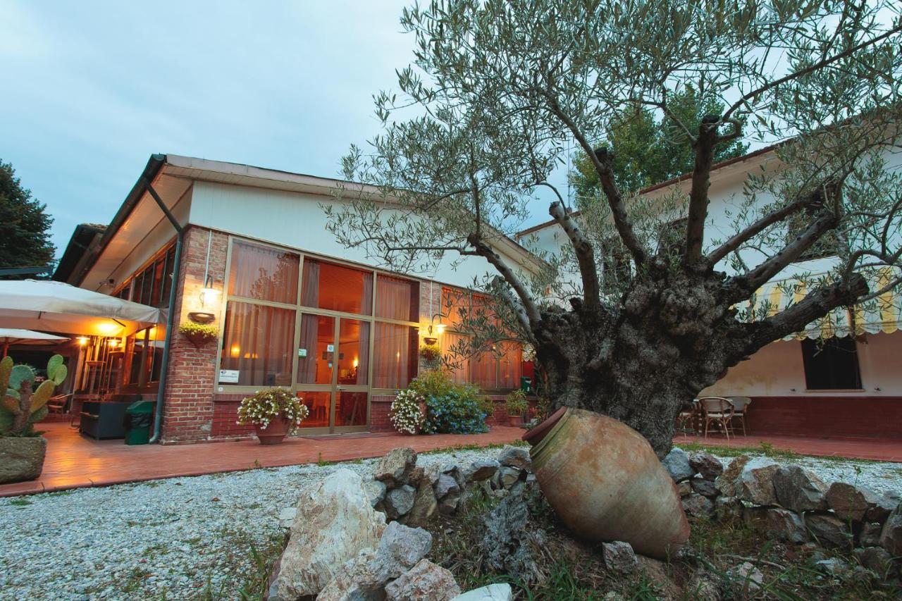 Hotel Giuly Torre del Lago Puccini Exterior photo
